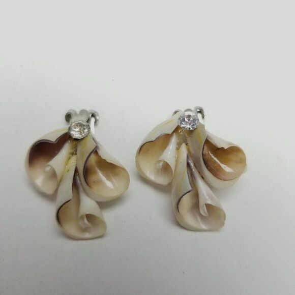 Vintage Shell And Rhinestone Clip On Earrings, Unique Retro Design, Estate - Picture 5 of 6